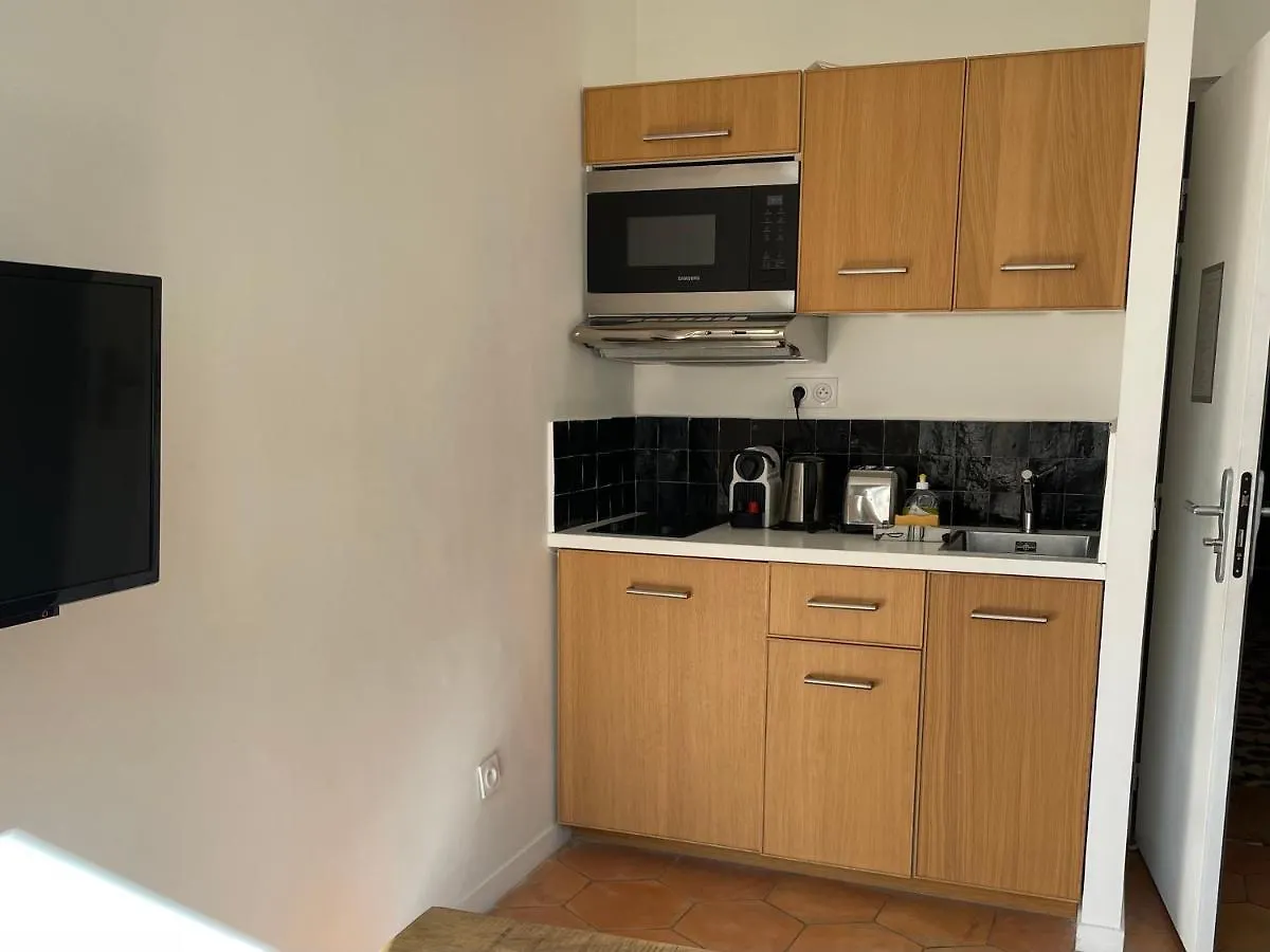 Residence Les Hauts De Saint Charles Marsella 0*,  Francia